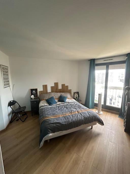 Superbe T2 Type Loft Proche Paris La Defense Arena Et 30 Min Stade De France Puteaux Extérieur photo